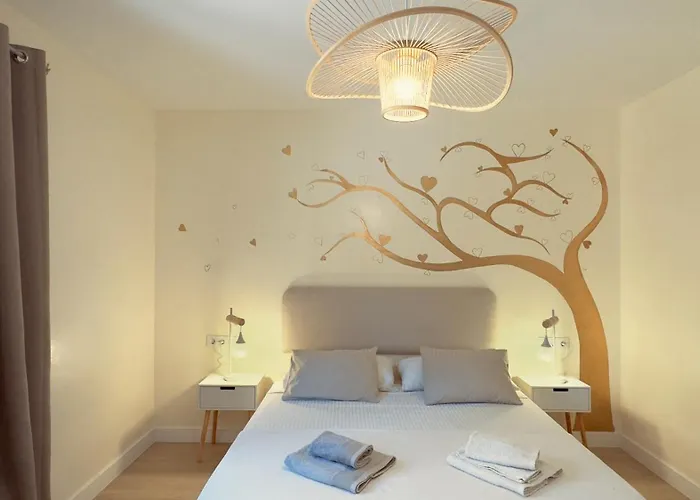 Golden Dream, Swimming Pool And Parking