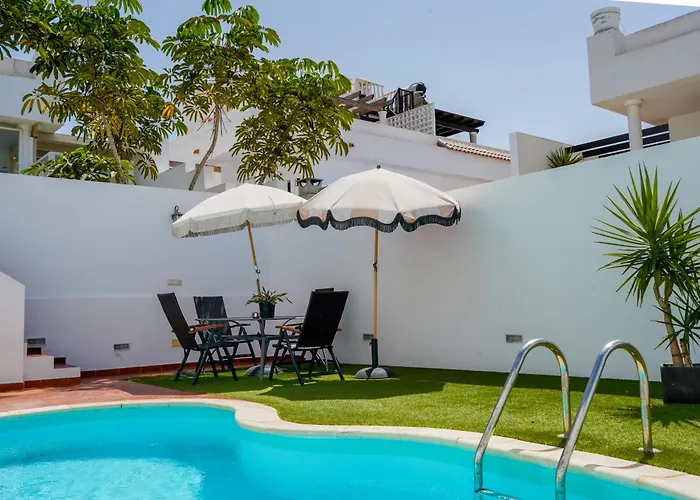 Surf Riders Fuerteventura (Adults Only)